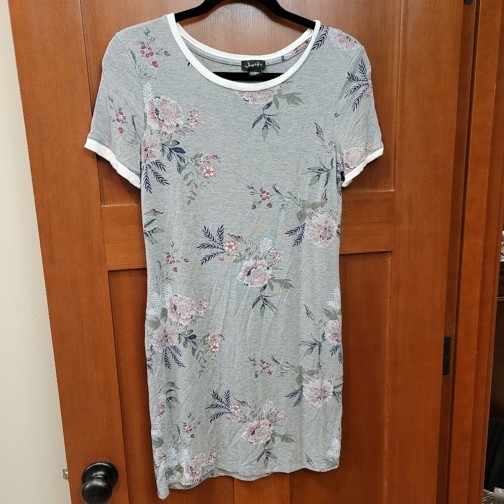 Justify T-Shirt Dress Gray Floral Junior L